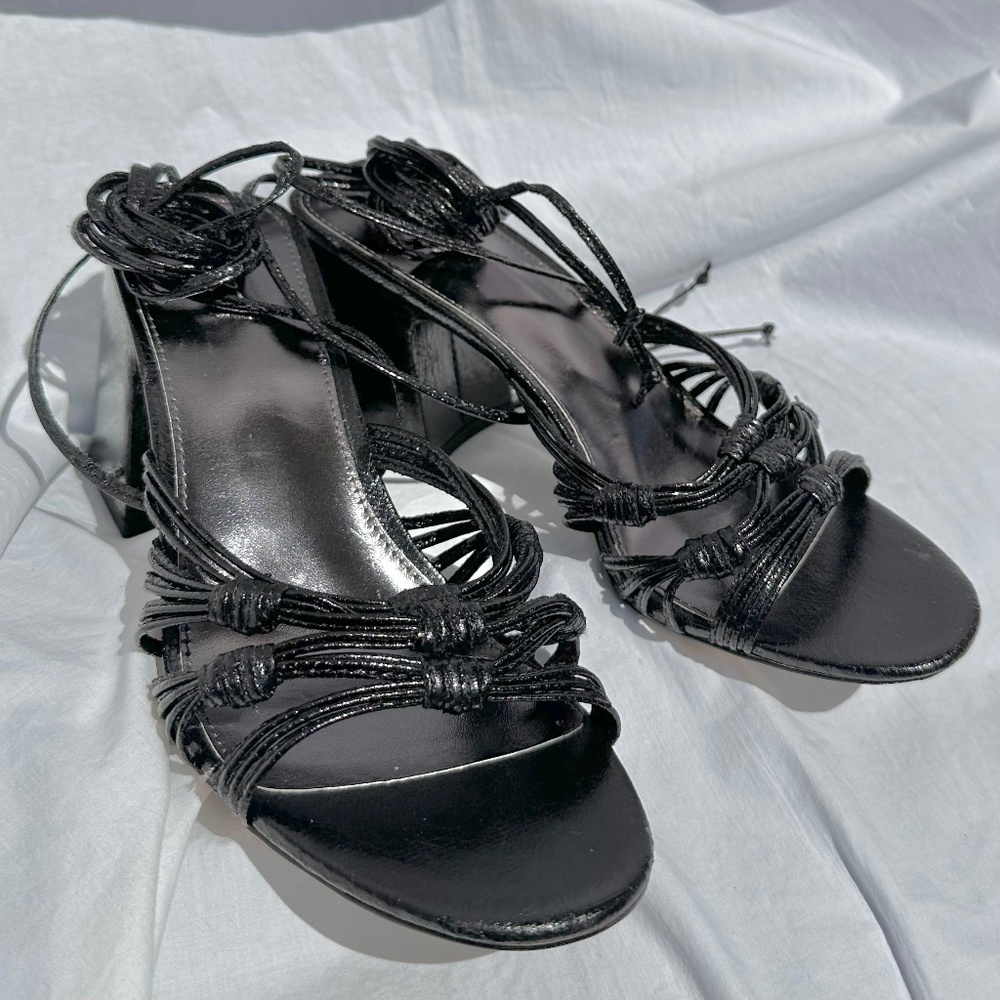 Black Thin Strappy Low Block Heel Sandal w Twisted Knot Detail